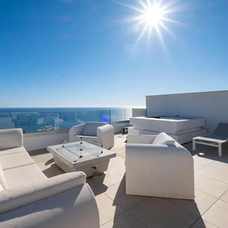 Luxury Boho Penthouse W/jacuzzi