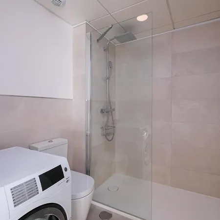 Luxury Boho Penthouse W/jacuzzi Apartment *