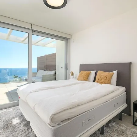 Apartment Luxury Boho Penthouse W/jacuzzi *